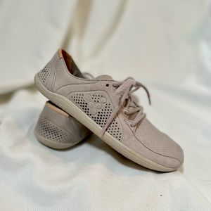 Vivo Barefoot Shoes — Size 37/7US — primus lite —- Neutral Taupe — Gently Used